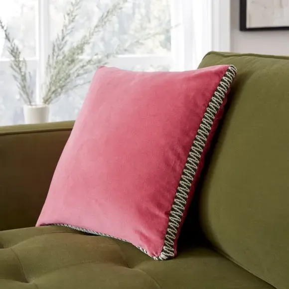 Square Cushion with Box Edge - Fuschia image
