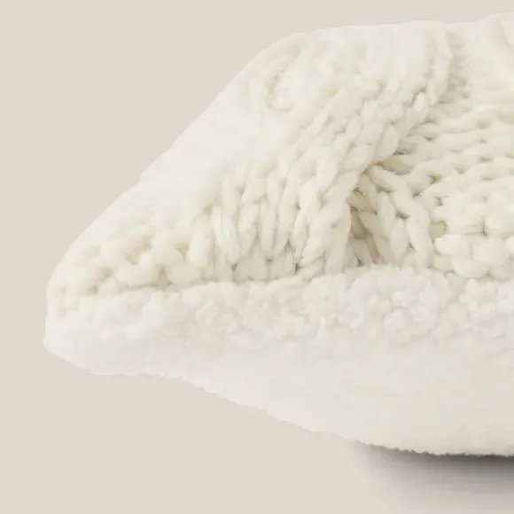 Square Cushion with Cable Knit - Cream