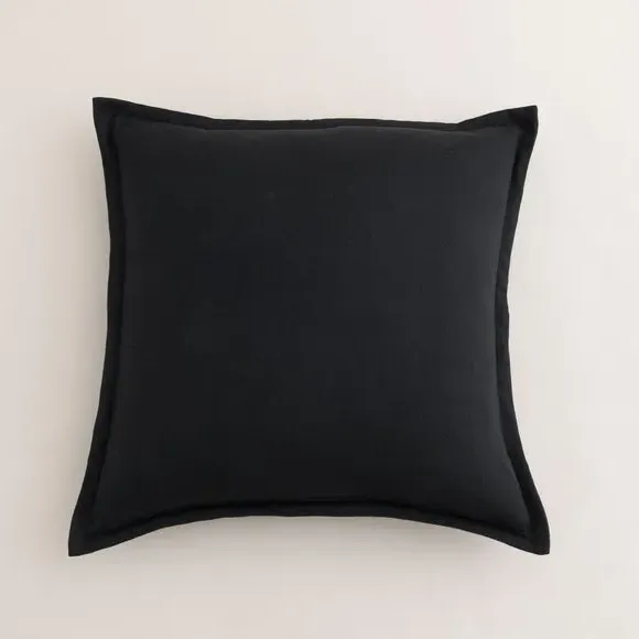 Square Cushion with Oxford Edge - Black