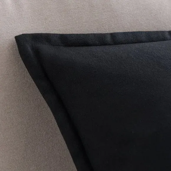 Square Cushion with Oxford Edge - Black