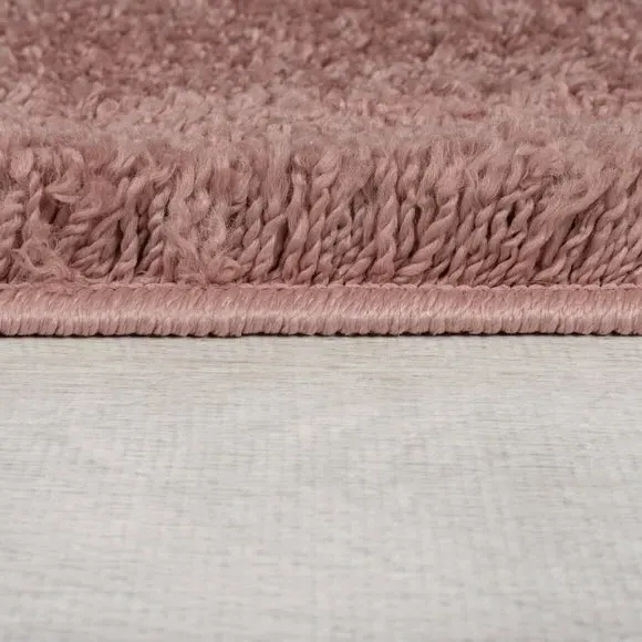 Square Shaggy Rug - Blush, Polypropylene