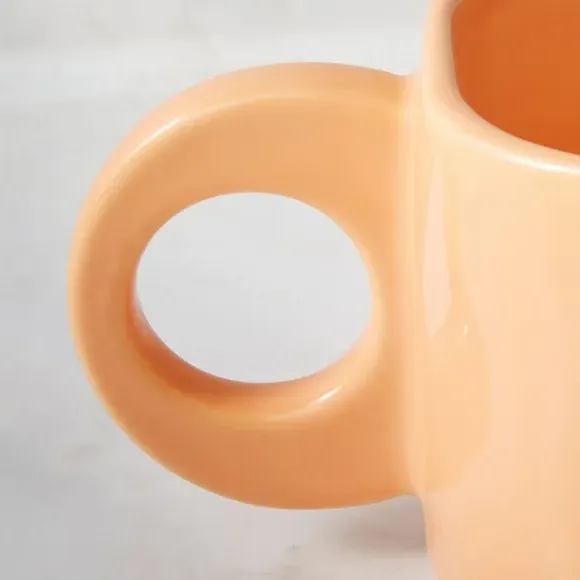 Stoneware Mug with Round Handle - Apricot