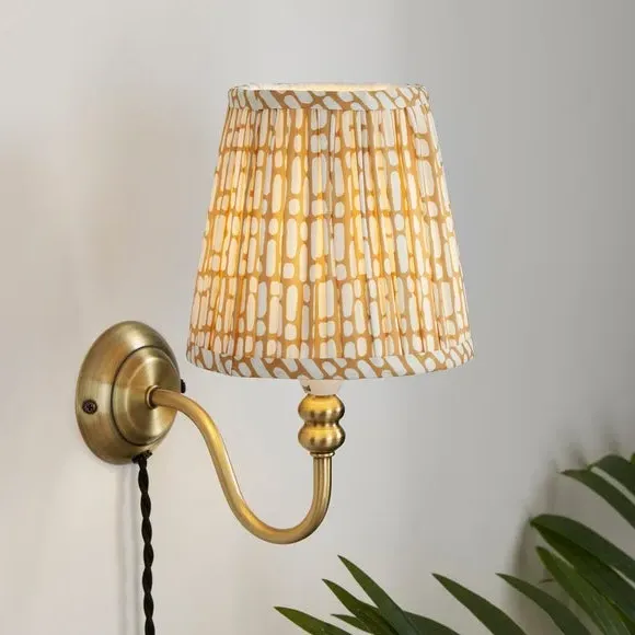 Tapered Lamp Shade with Pinch Pleats - Gold image