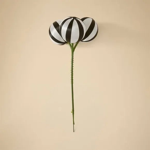 Thread Bauble Pick - Black/White, Plastic