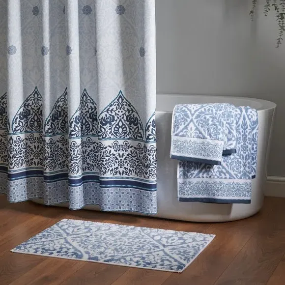 Tile Pattern Bath Towel - Blue