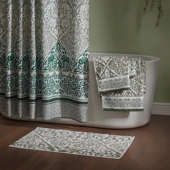 Tile Pattern Bath Towel - Green