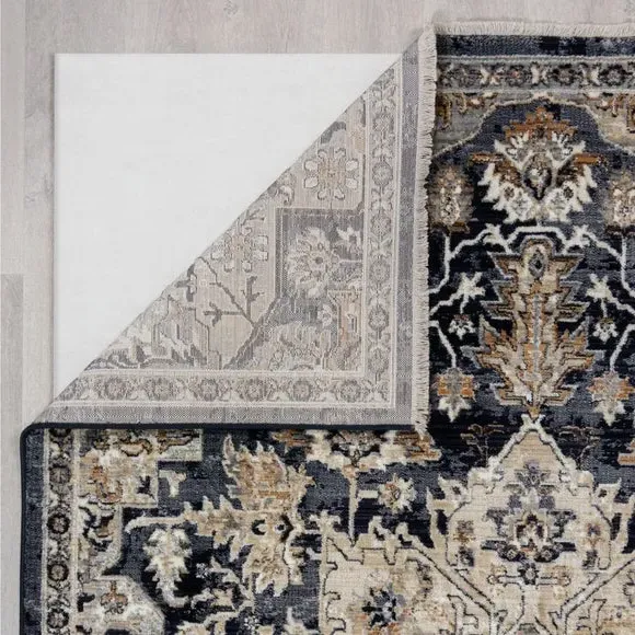 Traditional Patterned Rug - Navy, Polypropylene