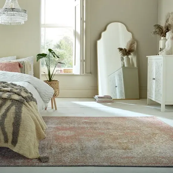 Traditional Rug with Distressed Design - Pink image