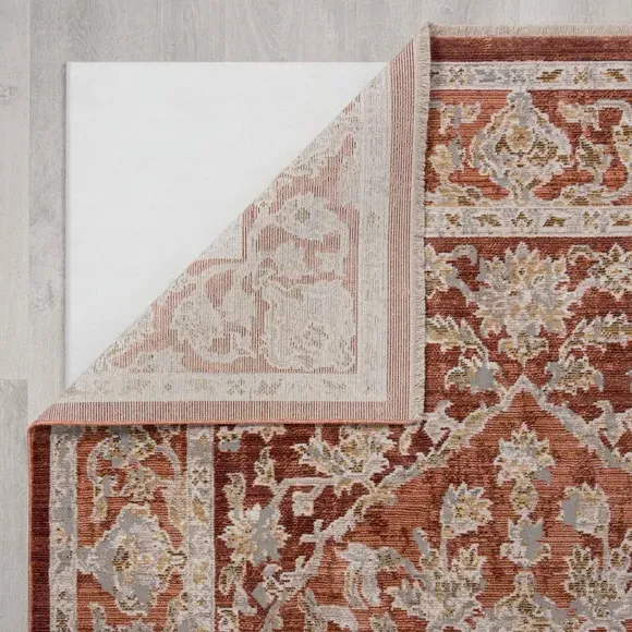 Traditional Rug with Distressed Pattern - Terracotta