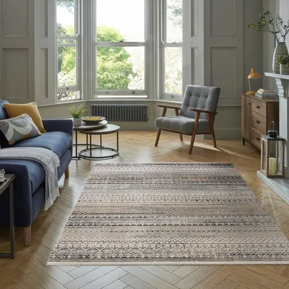 Traditional Rug with Fringe - Natural, Polypropylene
