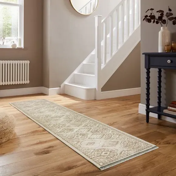 Traditional Runner Rug - Ivory, Polypropylene image