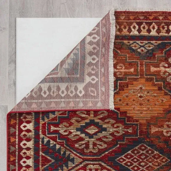 Traditional Runner Rug - Red, Polypropylene