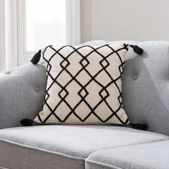 Trellis Cushion Cover with Tassels - Cotton image