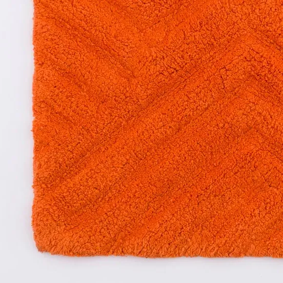 Tufted Bath Mat with Geometric Design - Orange