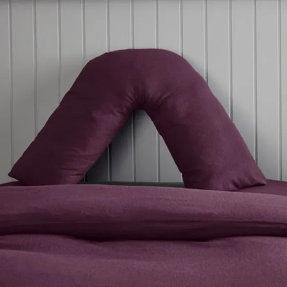 V-Shape Pillowcase - Aubergine, Brushed Cotton image