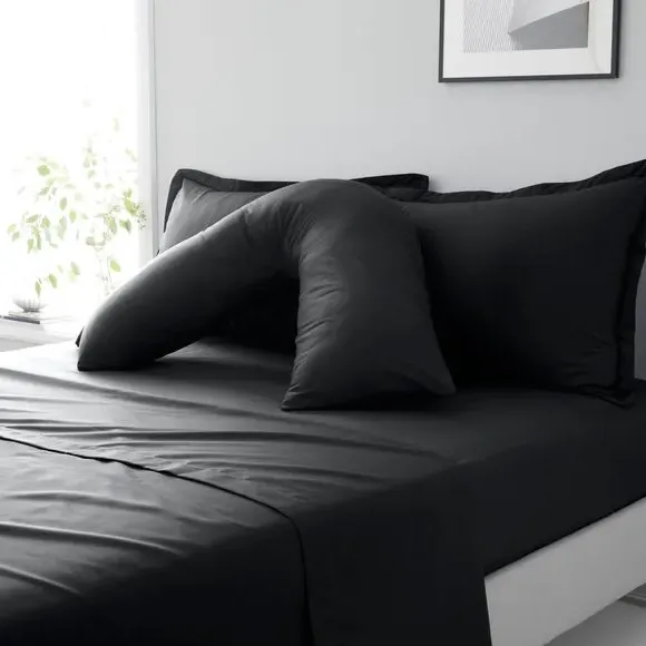 V-Shaped Pillowcase - Black, Cotton image