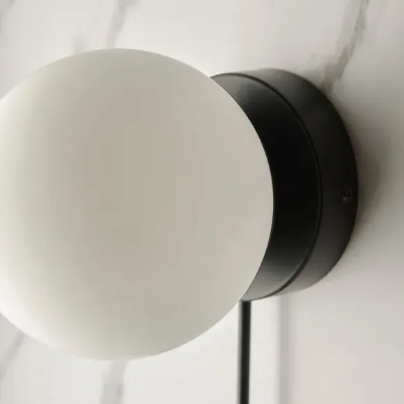 Wall Light with Hook - Black, Metal