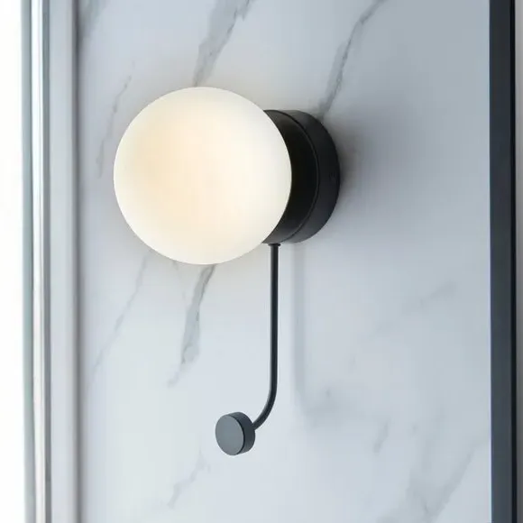 Wall Light with Hook - Black, Metal image