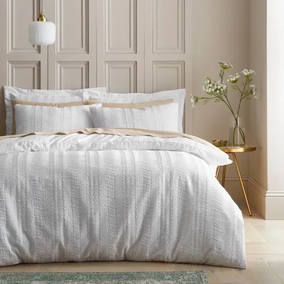 Wave Duvet Cover & Pillowcase Set - White image