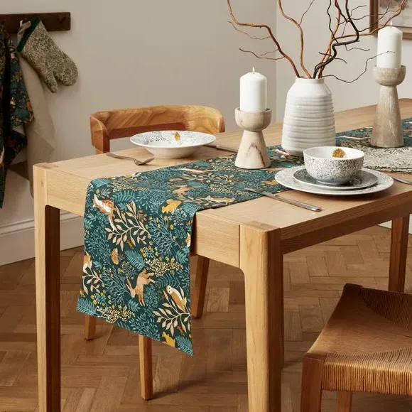 Woodland Table Runner - Green, Cotton Blend image