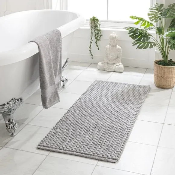 XL Bath Mat with Pebble Texture - Silver