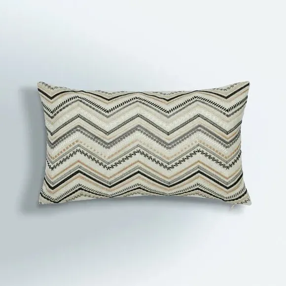 ZigZag Cushion with Embroidery - Black/White image