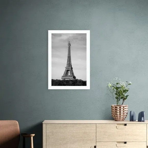 Eiffel Tower Wall Print - Black/White image