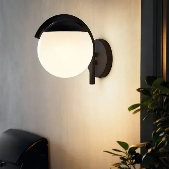Arched Wall Light with IP44 Rating - Black, Metal image