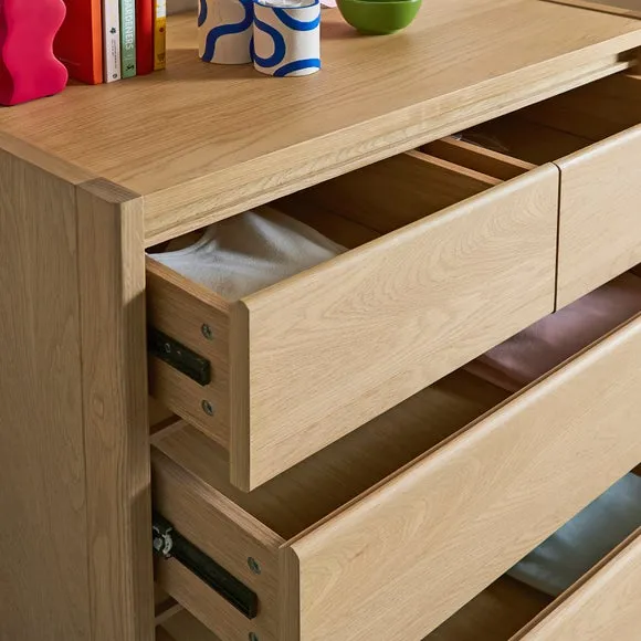 5-Drawer Chest with Curved Legs - Oak