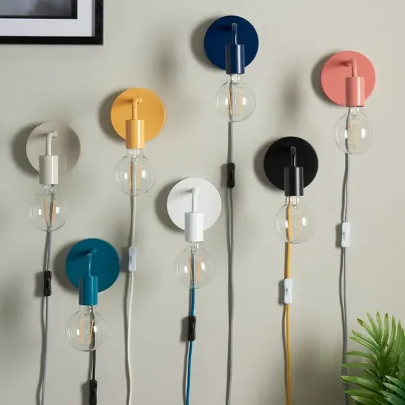 Plug-In Wall Light with Cable - Pink