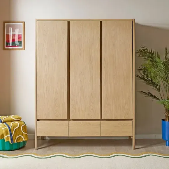 Triple Wardrobe with Soft-Close - Oak image