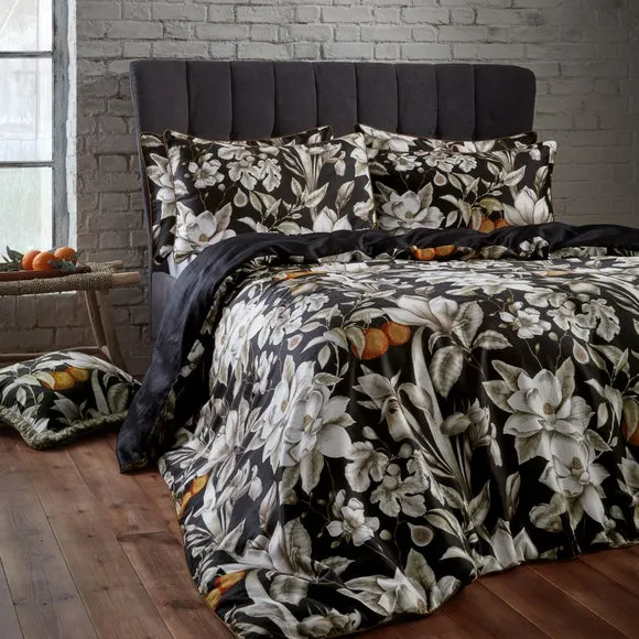Floral Duvet Cover Set with Pillowcases - Black