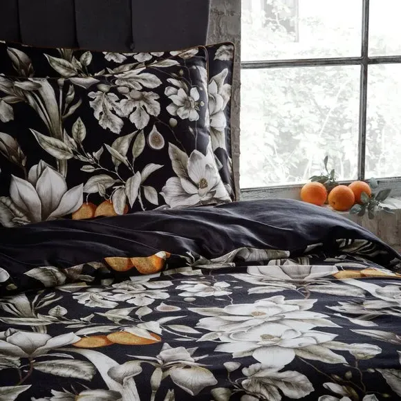 Floral Duvet Cover Set with Pillowcases - Black