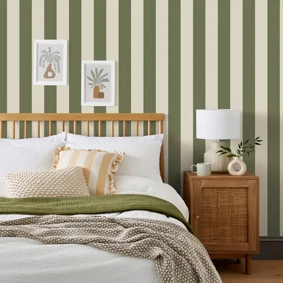 Striped Wallpaper with Matte Finish - Olive