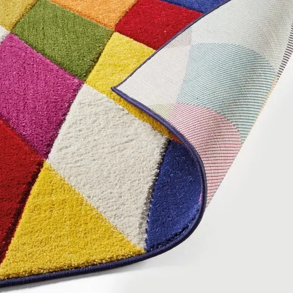 Geometric Rug with Diamond Pattern - Multicoloured