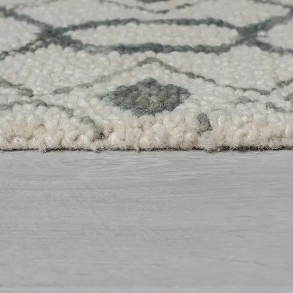 Geometric Rug with Tassels - Grey, Wool