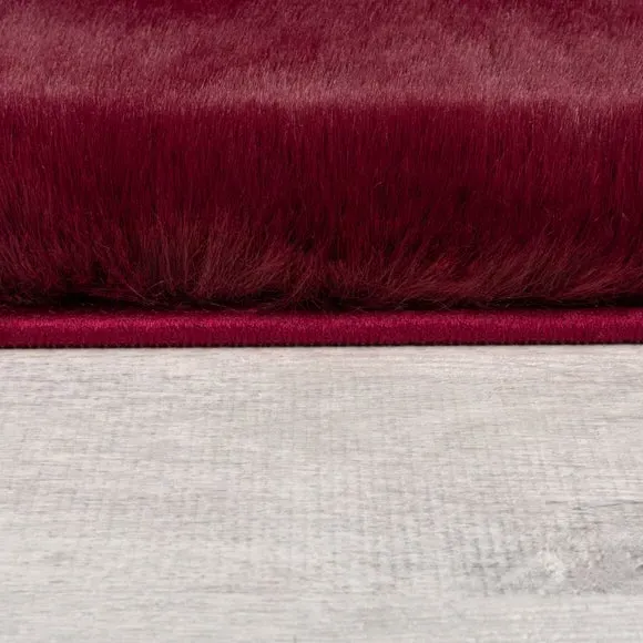 Shaggy Faux Fur Rug - Red, Polyester