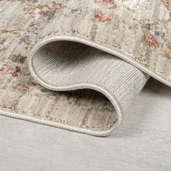 Traditional Rug with Vintage Design - Natural