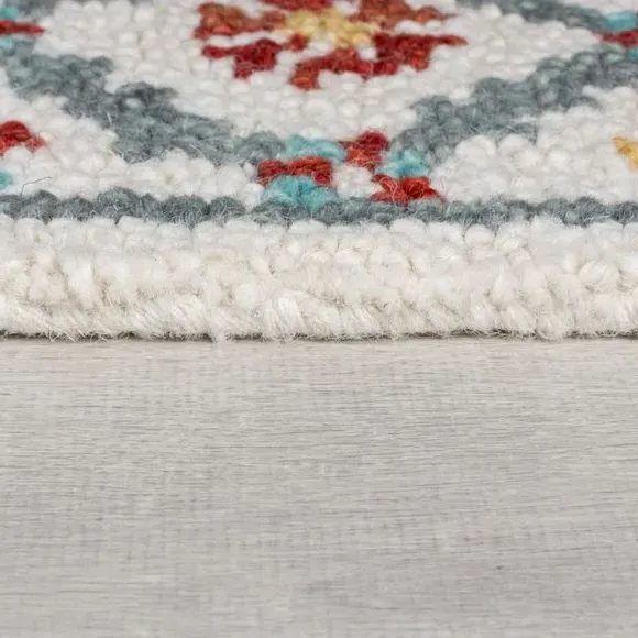 Traditional Wool Rug - Red, Hand Tufted