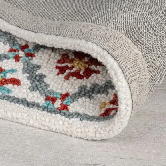 Traditional Wool Rug - Red, Hand Tufted