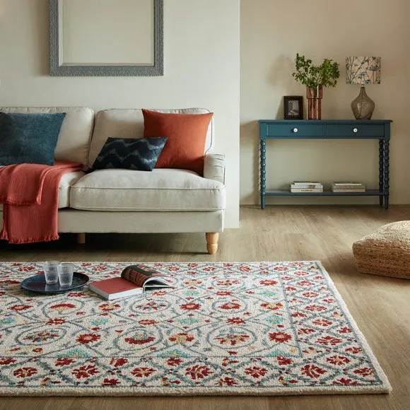 Traditional Wool Rug - Red, Hand Tufted image