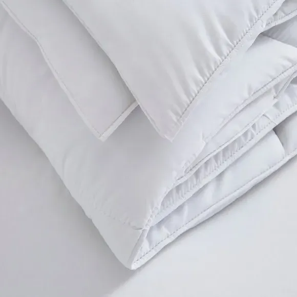 10.5 Tog Duvet with Temperature Control - White