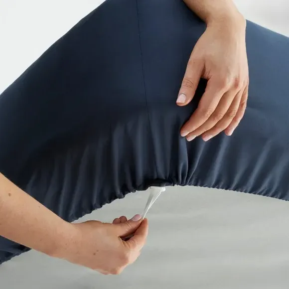 Toggle Fitted Sheet with Pull-Tight - Navy
