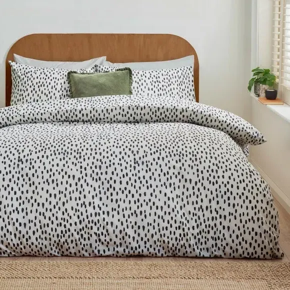 Duvet Cover Set with Dot Print - Black, Polycotton