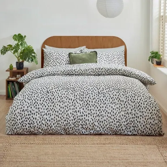 Duvet Cover Set with Dot Print - Black, Polycotton image