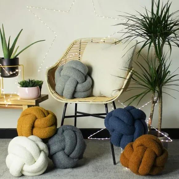 Round Knot Cushion - Silver, Boucle