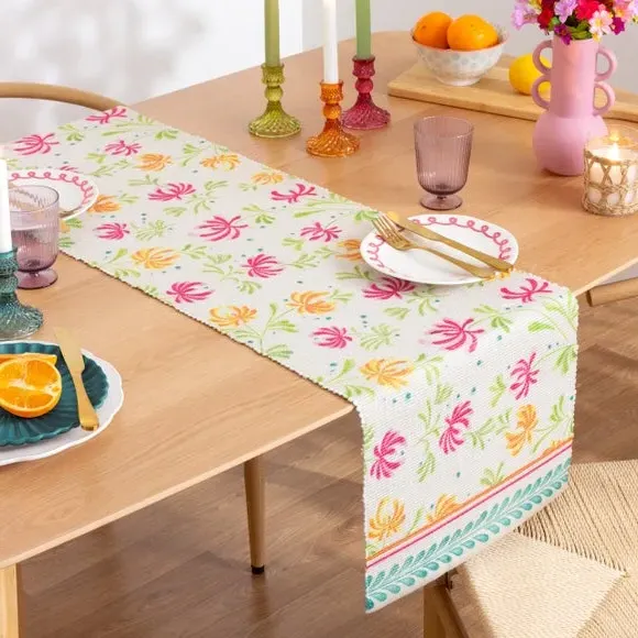 Table Runner with Floral Print - Multicolor