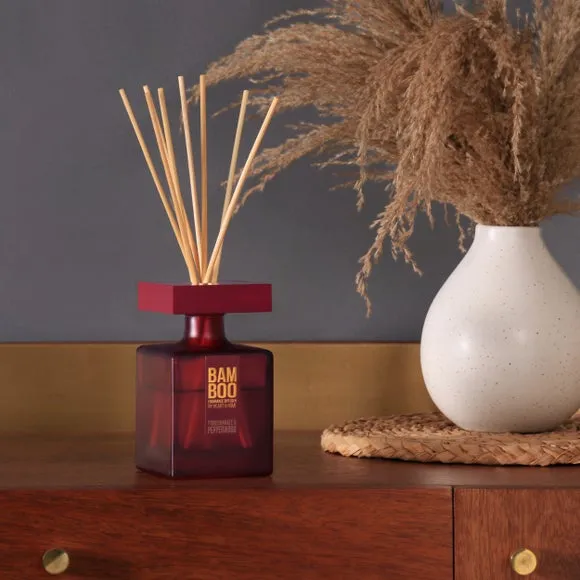 Reed Diffuser Pomegranate & Pepperwood - Red Glass