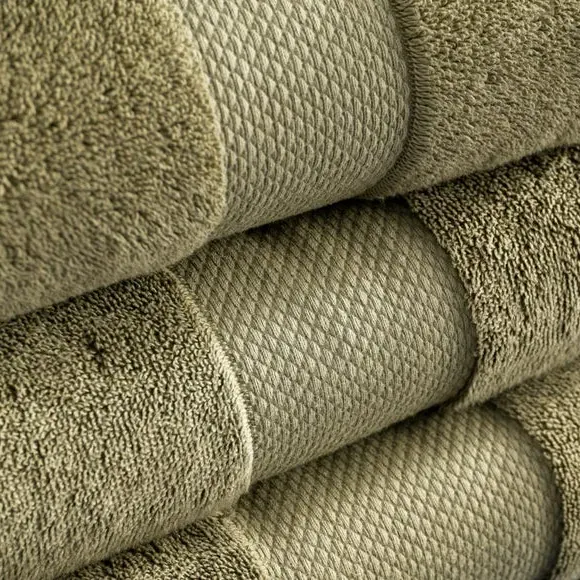 Cotton Viscose Towel 700 GSM - Pistachio
