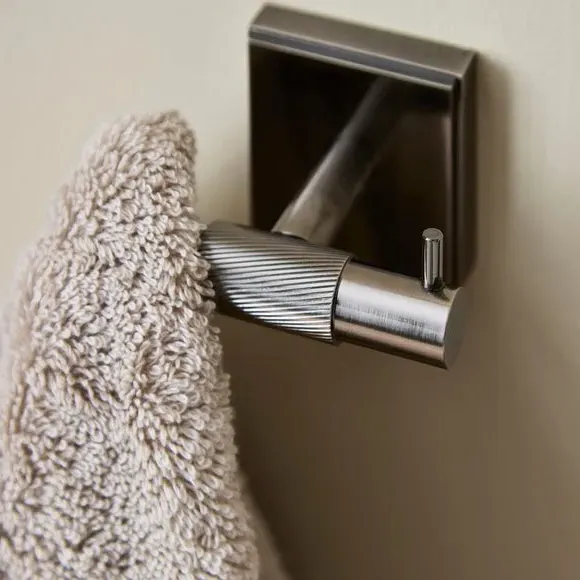 Double Wall Hook with Knurling - Black Chrome